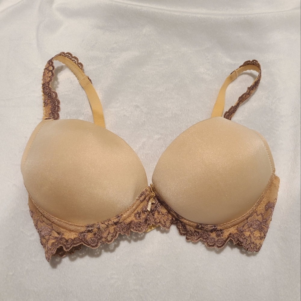 NWOT Little Bra Company Padded Underwire Bra size 30D